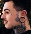 Svart Kaos Skin Silikon Eyelet
