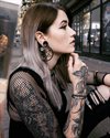 Svart Single Flared Eyelet